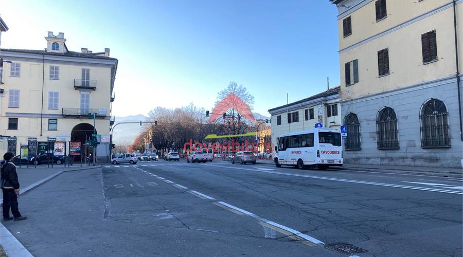 Vicino alla piazza del mercato e ai portici
