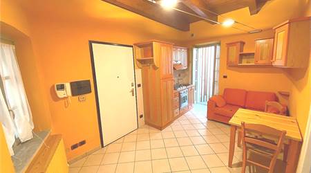 PINEROLO centro NUOVO bilocale ARREDATO termoauton
