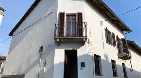 PINEROLO fraz. Riva centro, VILLA INDIPENDENTE 4 LATI